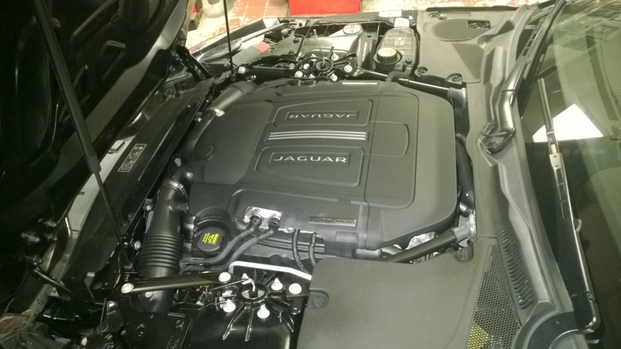 Image for 15 Jaguar F-Type